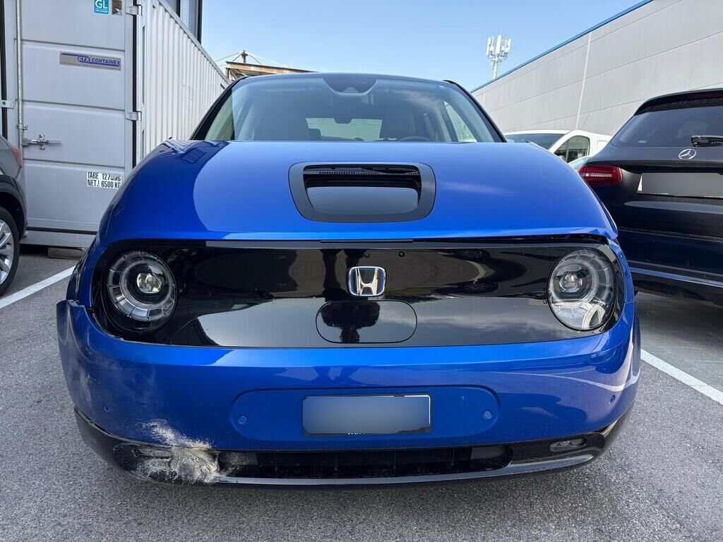 HONDA e