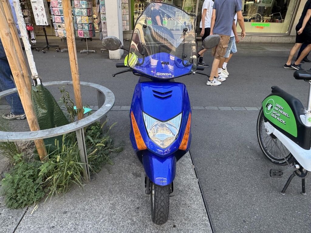 HONDA SCV 100