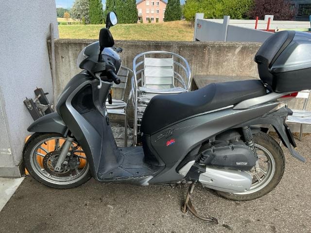Honda SH 125 AD scooter