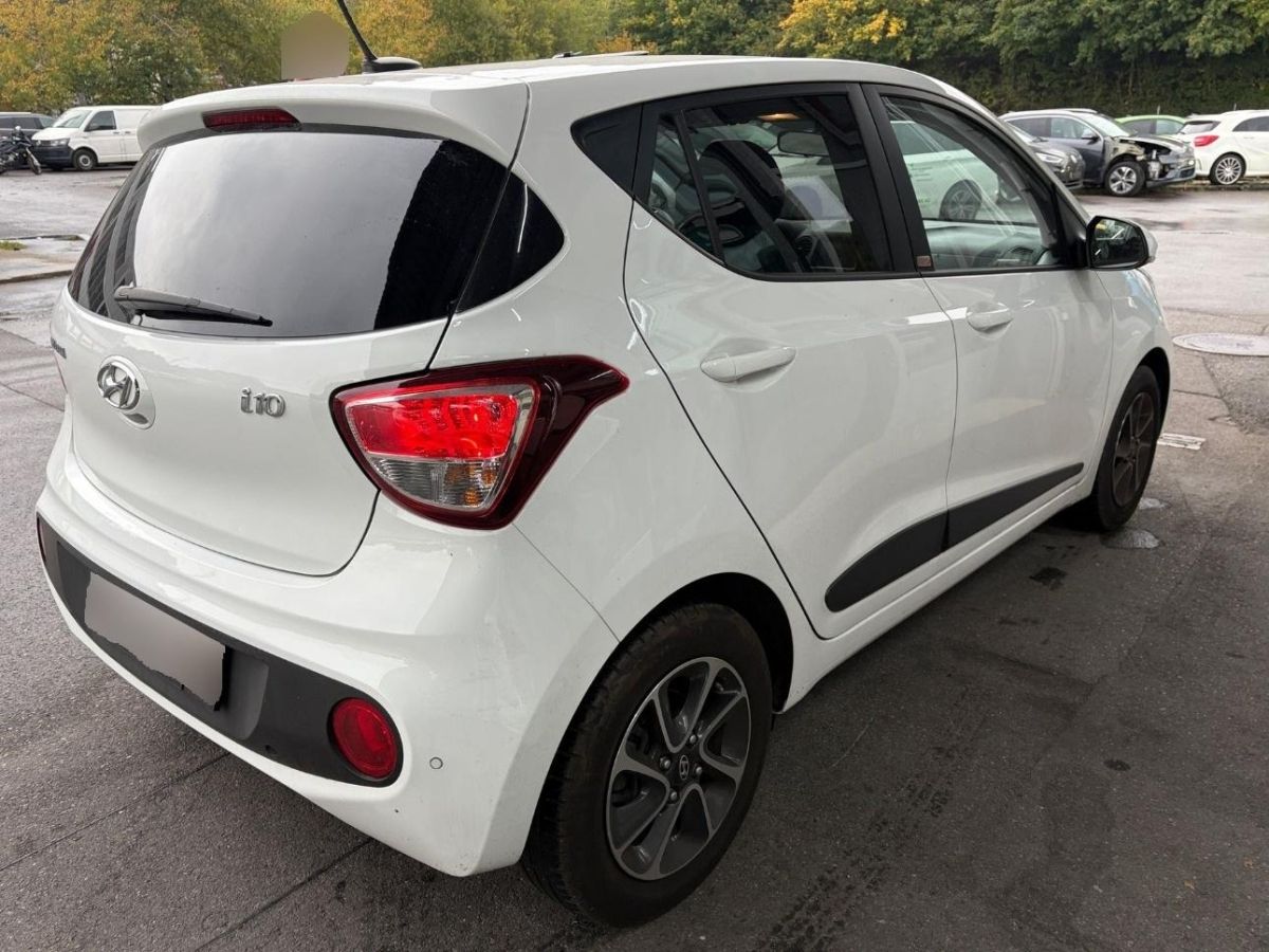 HYUNDAI i10 1.2 Amplia, 87 HP