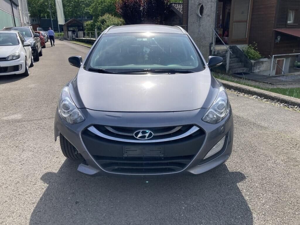 HYUNDAI i30 Wagon 1.6 GDI GO!