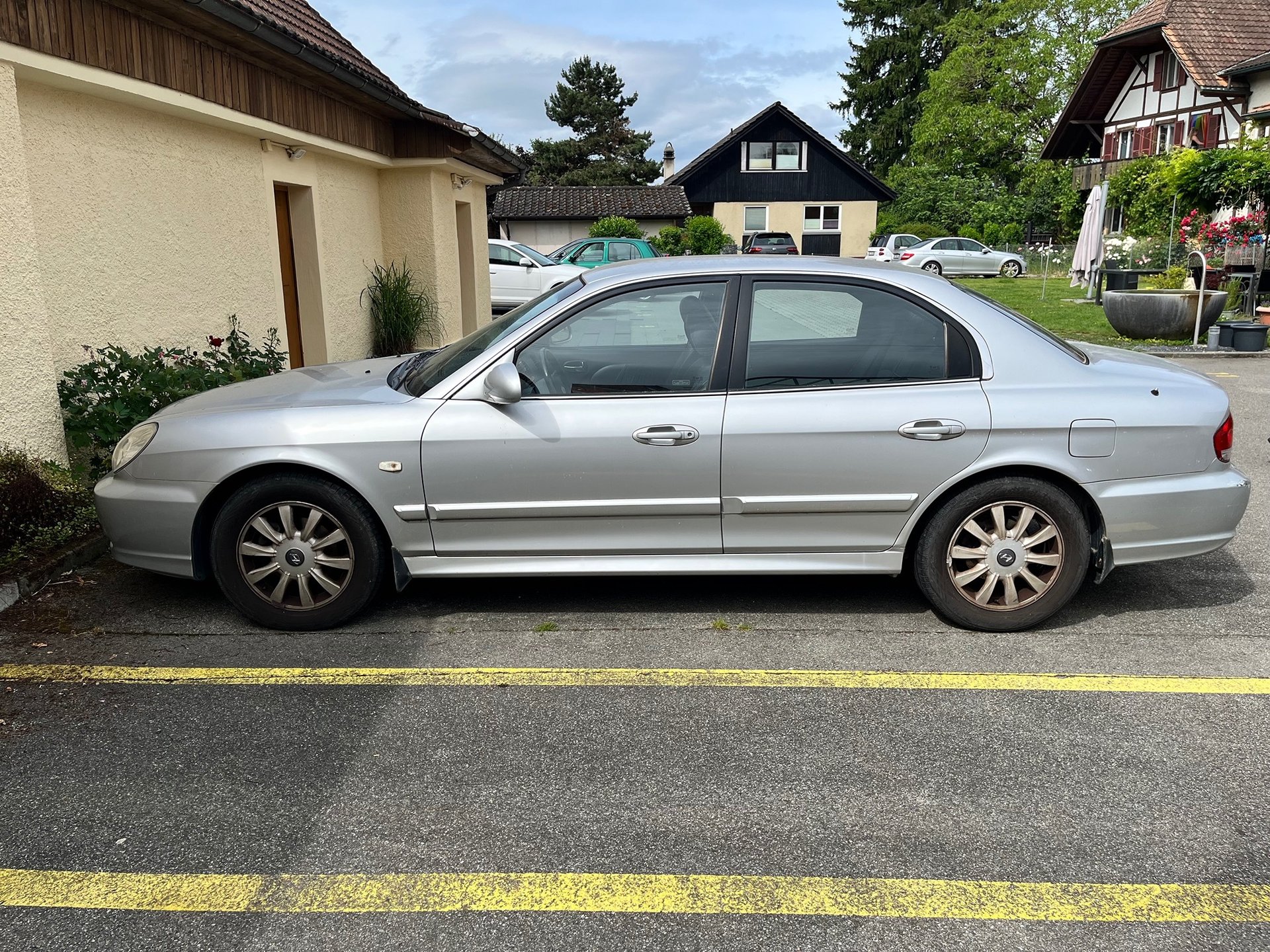 HYUNDAI Sonata 2700 V6