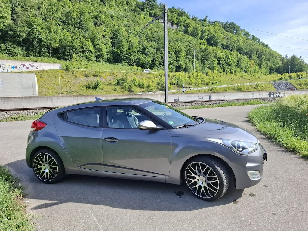Hyundai Veloster