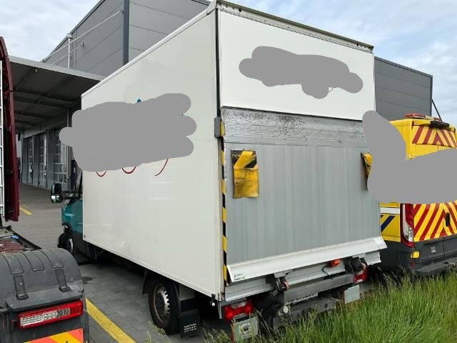 Iveco Daily 35 S 18A8 K.-Ch. 4100 3.0 HPI 180