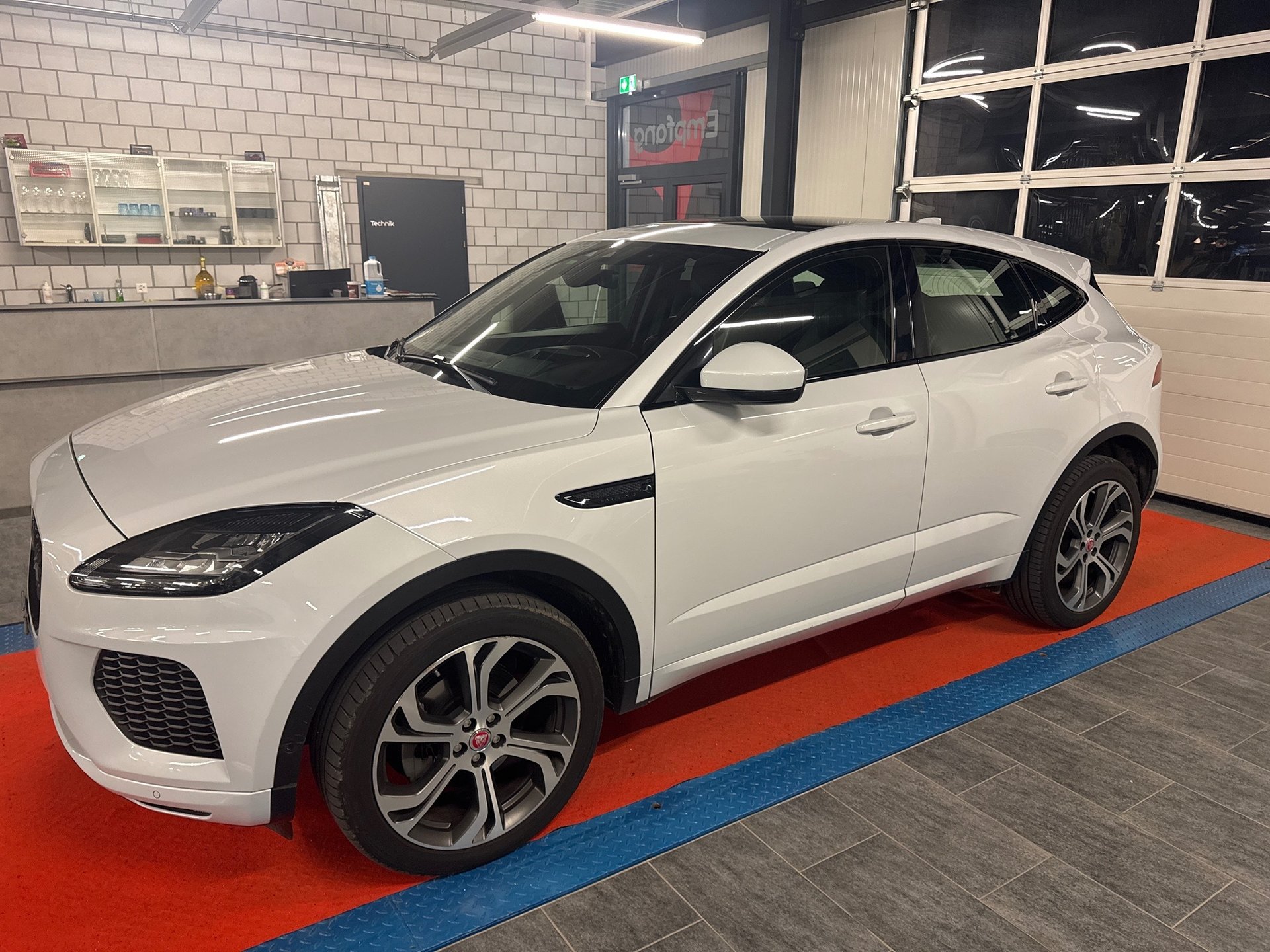 JAGUAR E-Pace D180 AWD