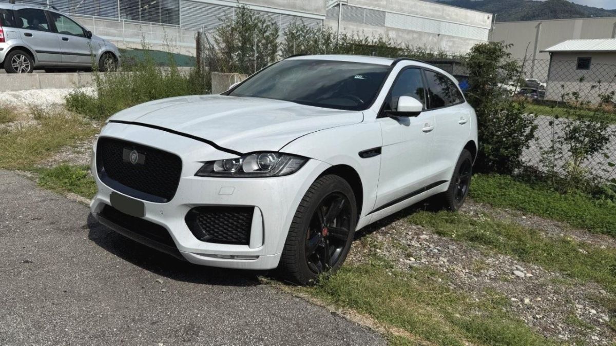JAGUAR F-Pace 2.0d CheqFlag AWD, 180 HP