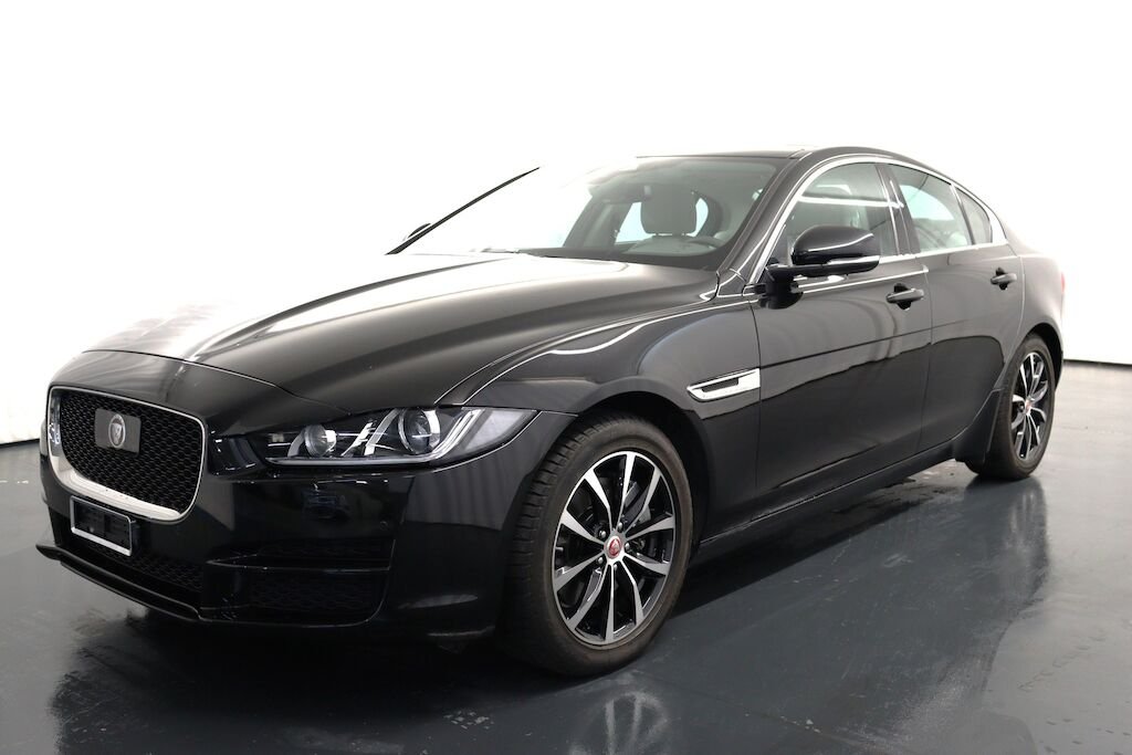 Jaguar XE  2.0d  AWD
