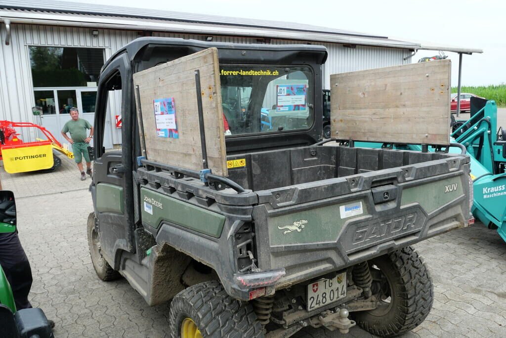 John Deere Gator 875M XUV gedrosselt 40km/h