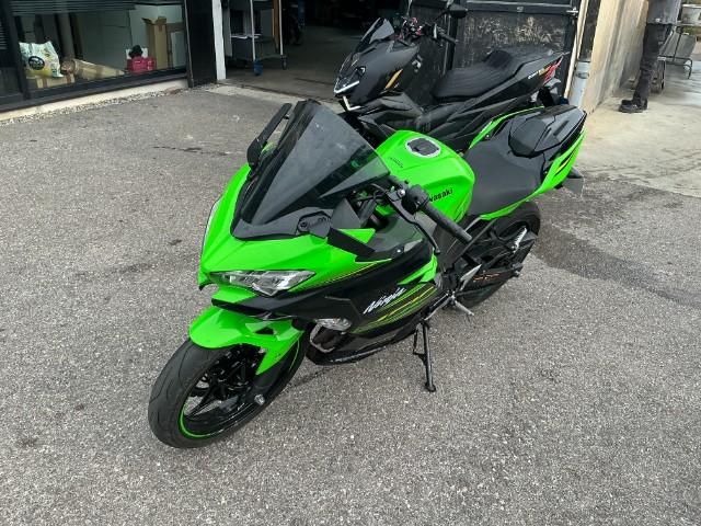 Kawasaki Ninja 400 x