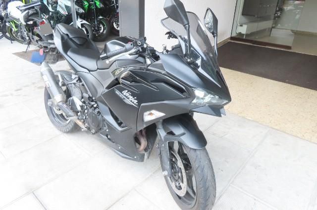 Kawasaki Ninja 500 .