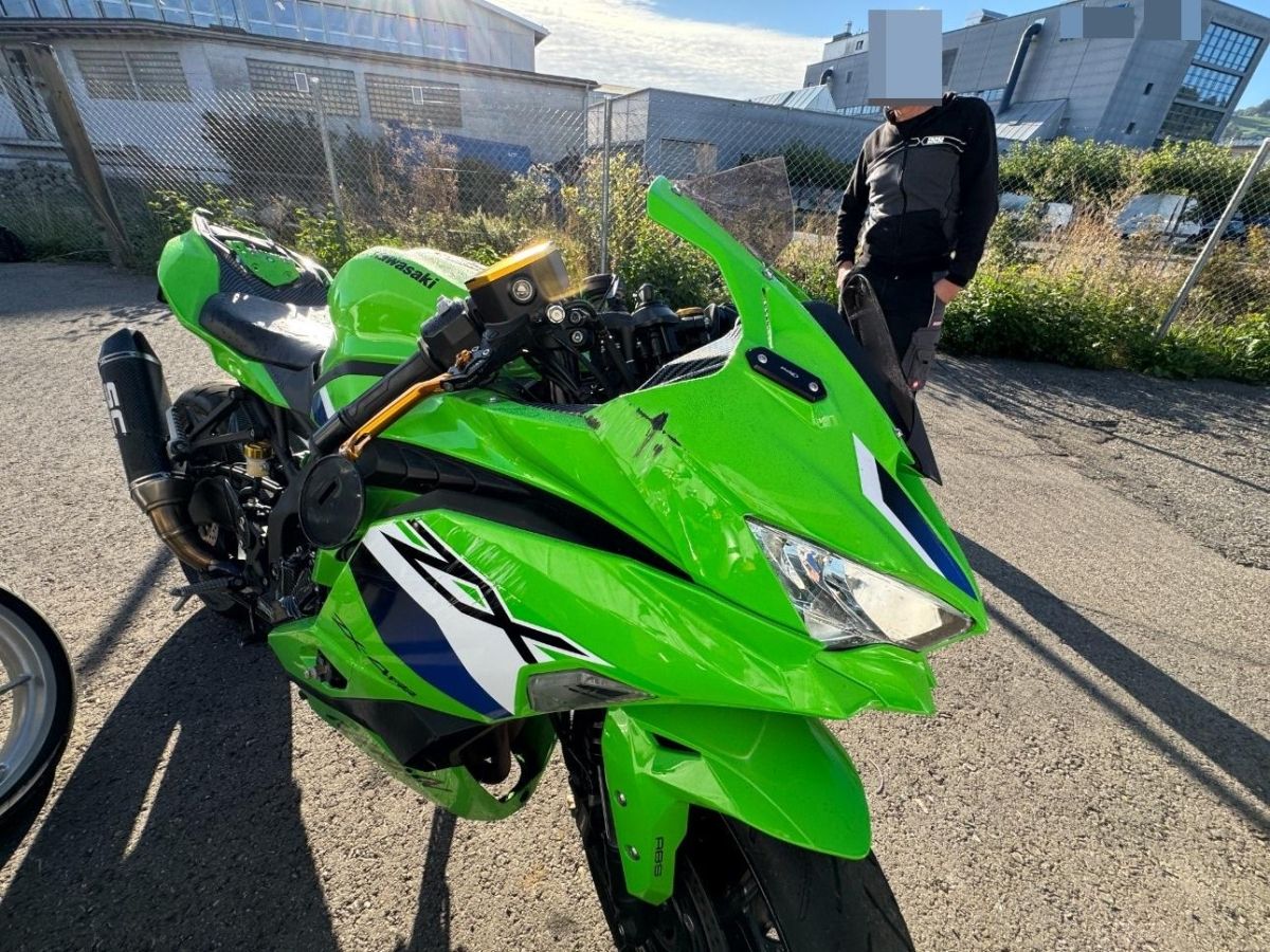 Kawasaki Ninja ZX-4R 0.4, 48 HP