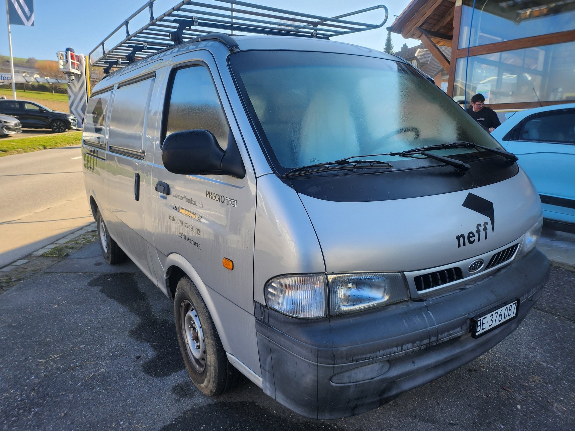 KIA Pregio Van