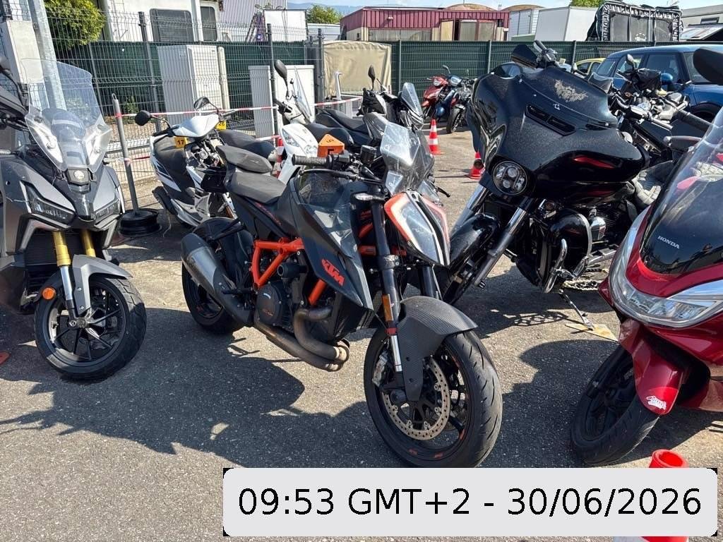 KTM 1290 Super Duke R, 180 HP