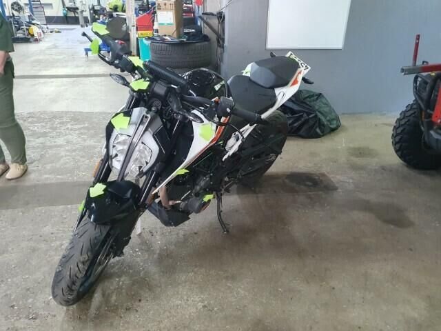 KTM 390 Duke