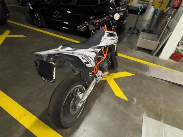 KTM 690 SMC R ABS 690 Duke R