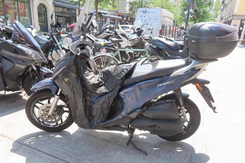 Kymco People S 125i ABS Topcase/Windschild