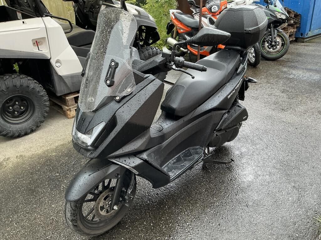 Kymco Sky Town 125