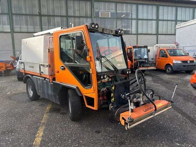 LADOG T 1250 T 1250 Inkl. Streuer und Pflug