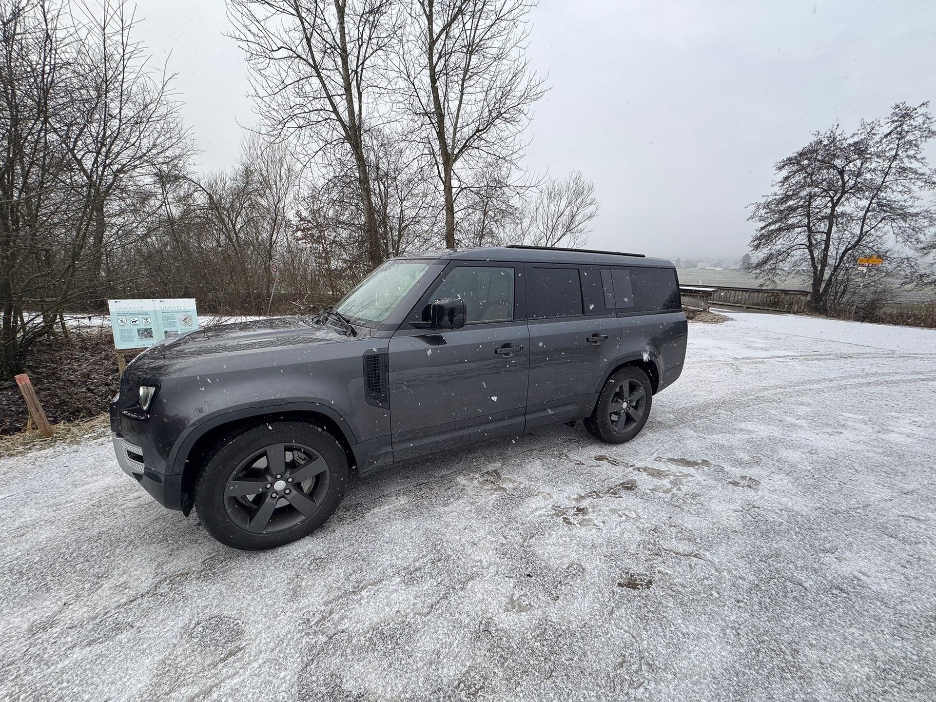 LAND ROVER Defender 130SD6