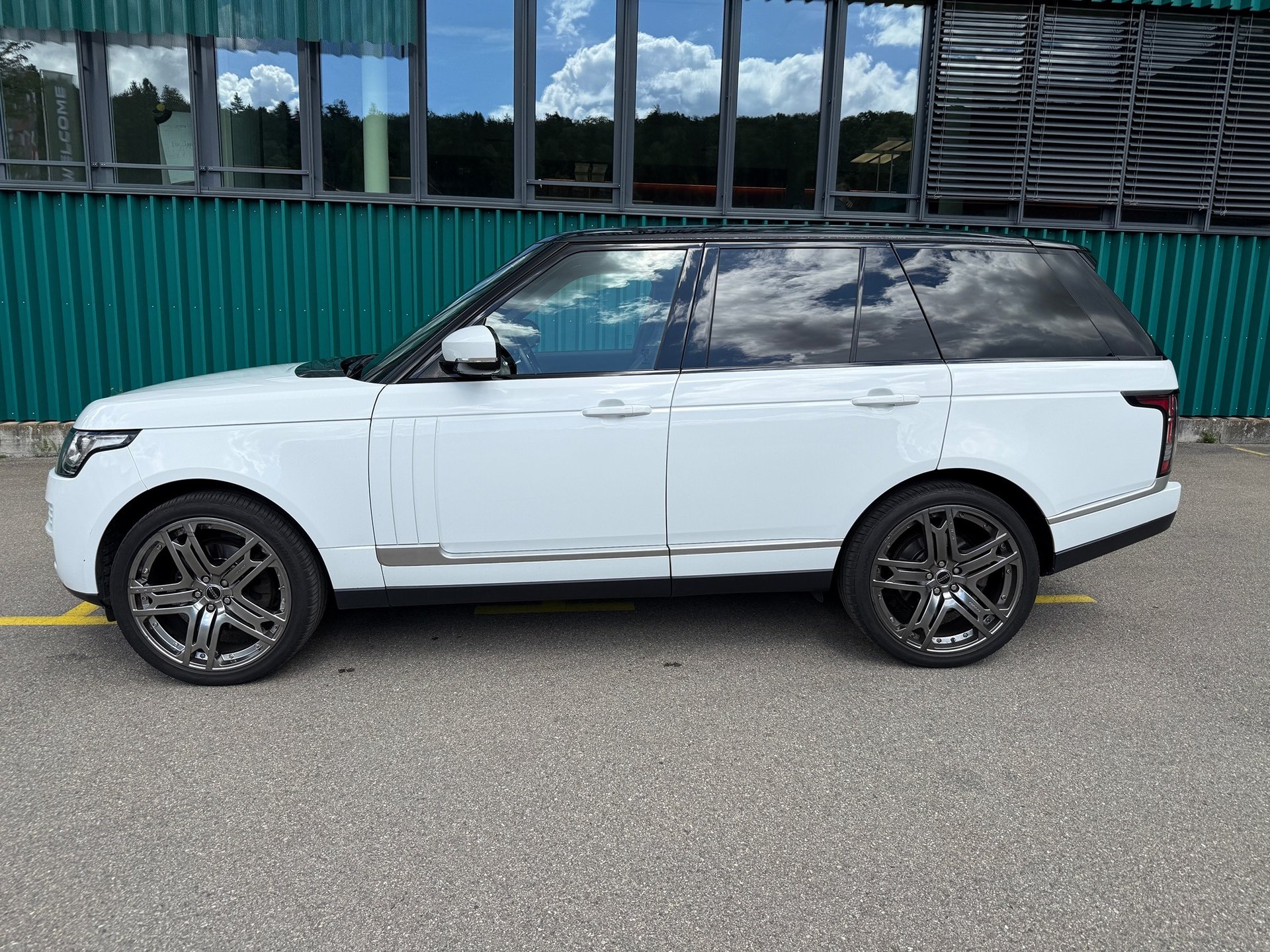 LAND ROVER Land-Rover RangeRover3.0TD Kahn Felgen 23-Zoll