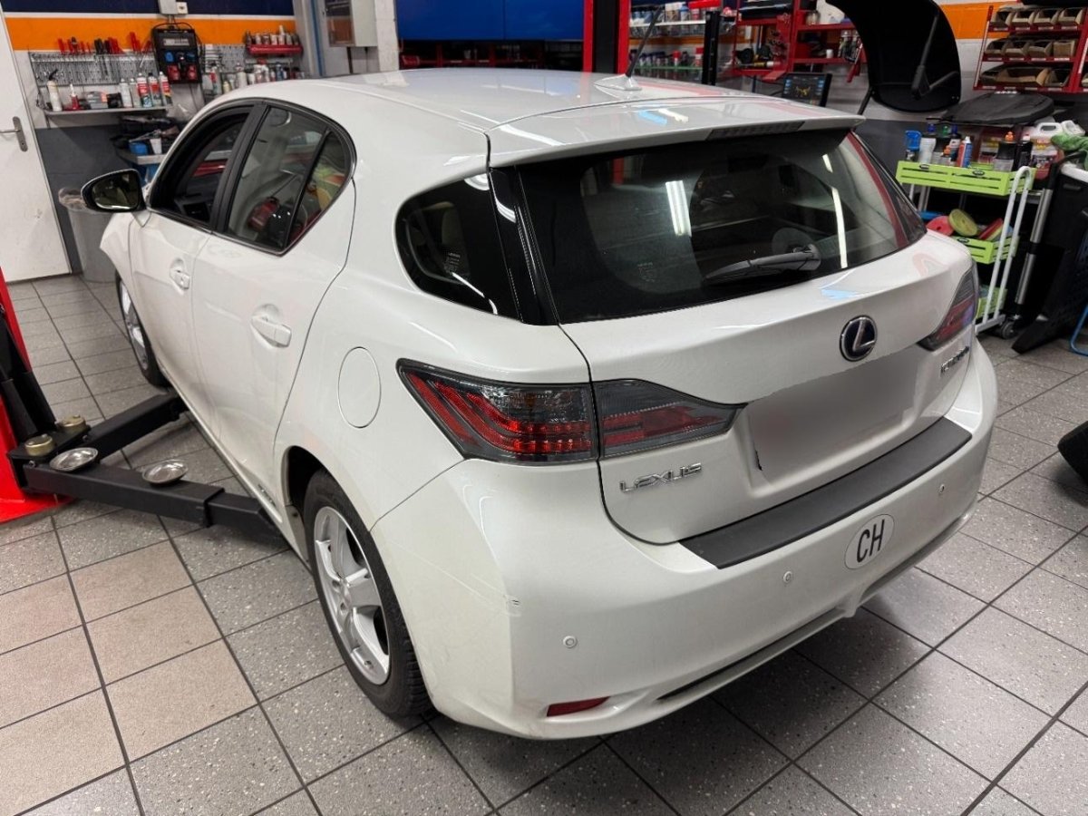 LEXUS CT 200h 1.8 excellence, 99 HP