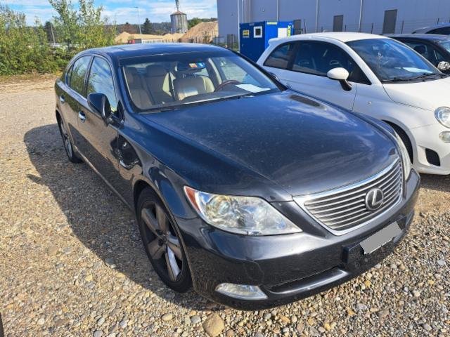 Lexus LS 460