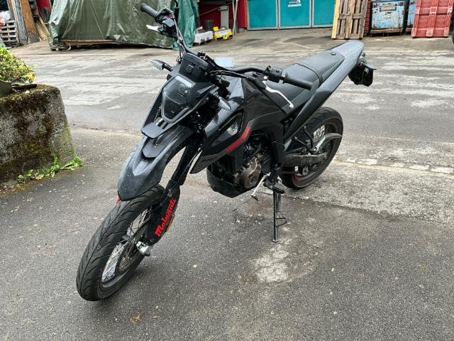 Malaguti XSM 125 ABS .