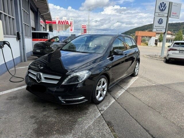 Mercedes B 180
