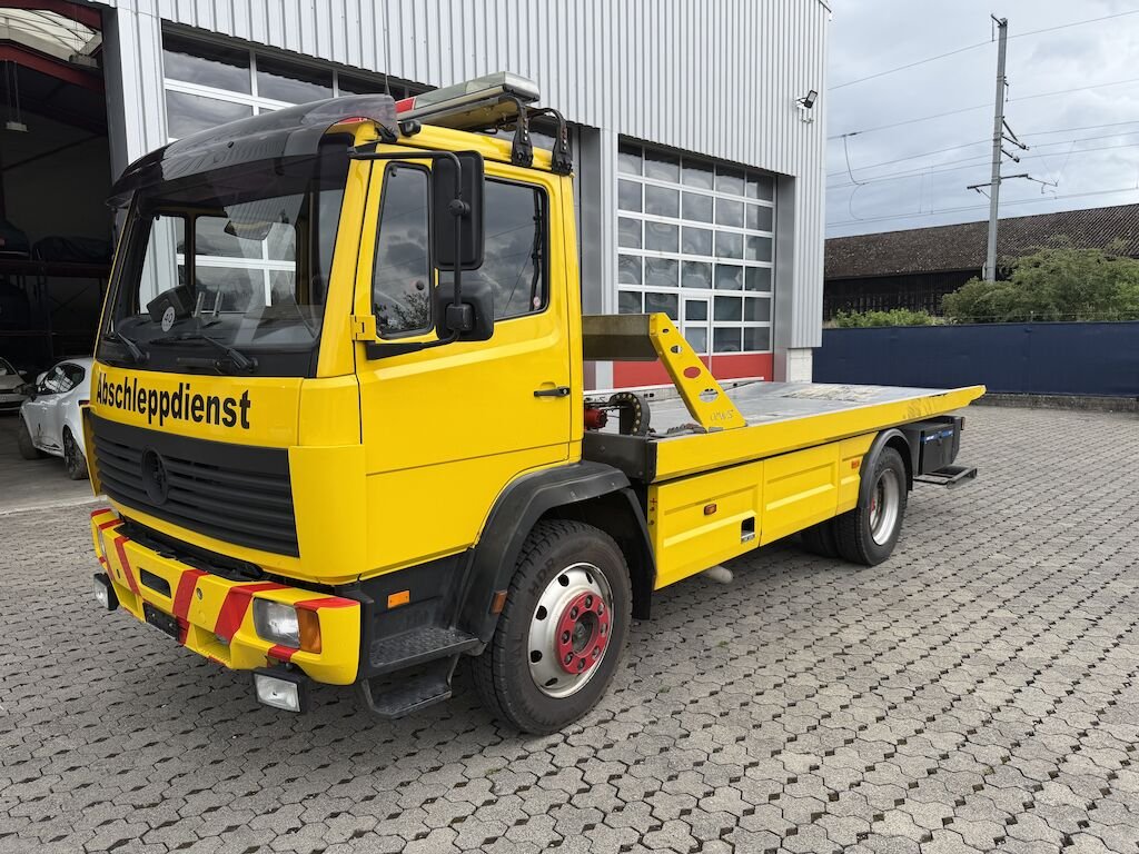 Mercedes Benz 1217   Abschleppwagen mit Seilwinde
