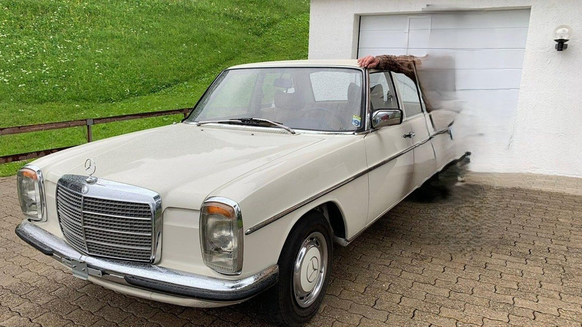 MERCEDES-BENZ 230