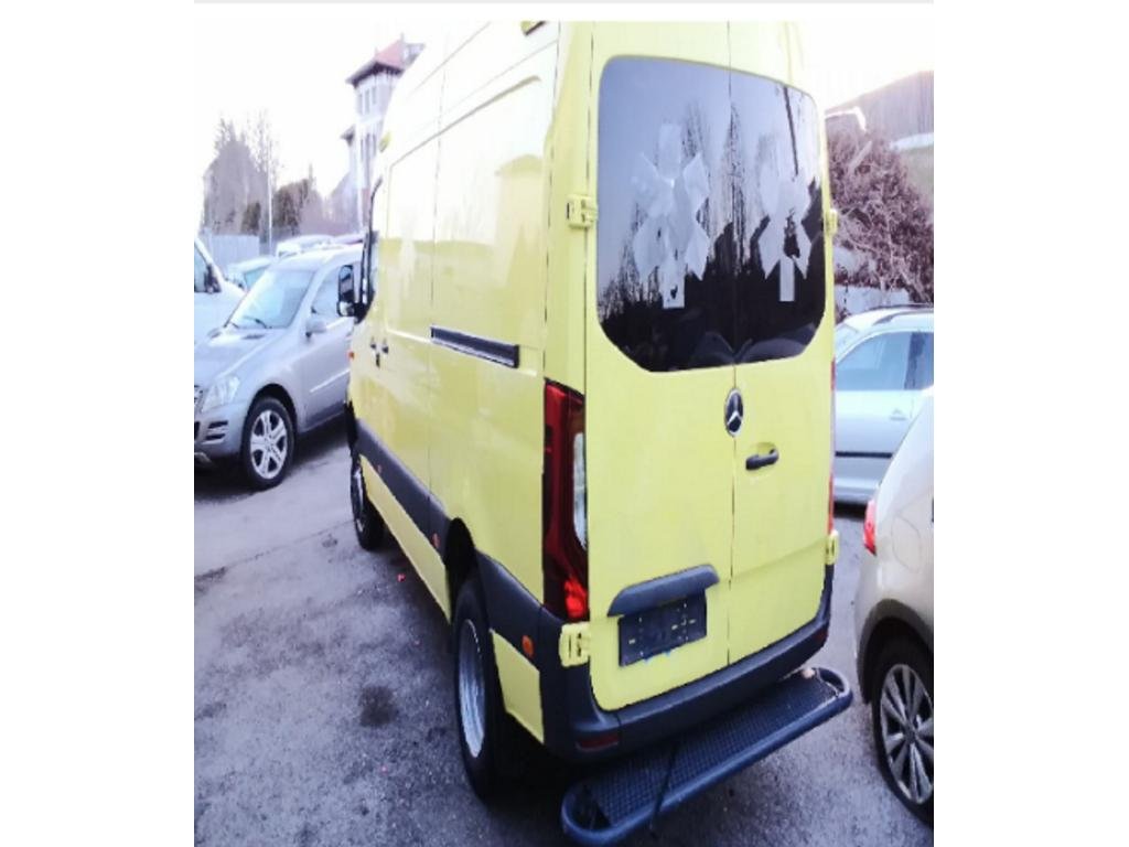 MERCEDES-BENZ 519 CDI A 4x4, 190 HP