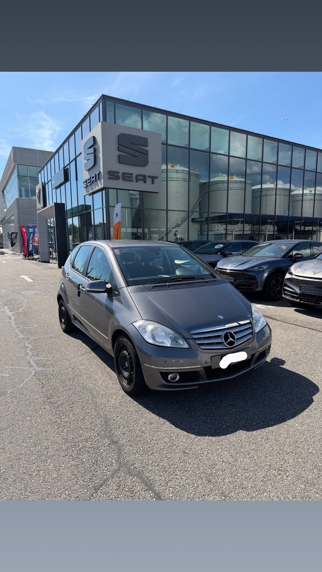 MERCEDES-BENZ A 180