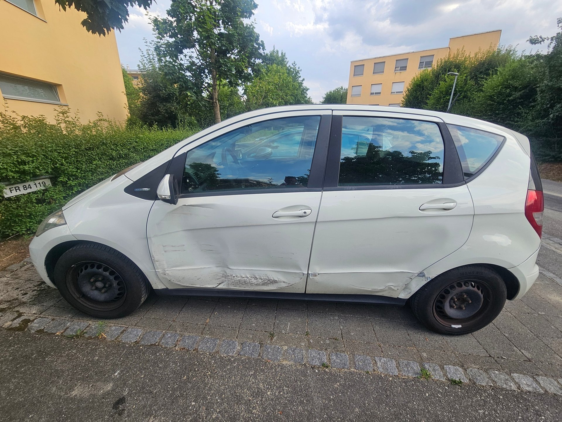 MERCEDES-BENZ A 180 BluEco
