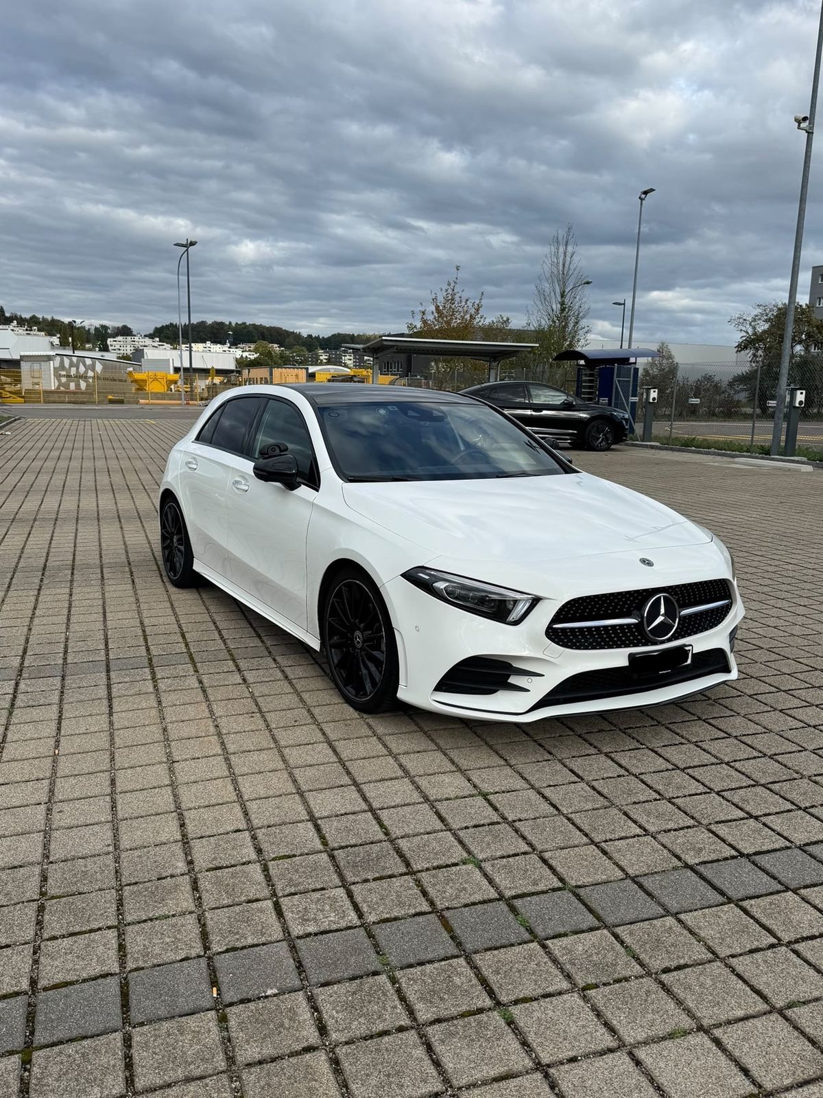 MERCEDES-BENZ A 200