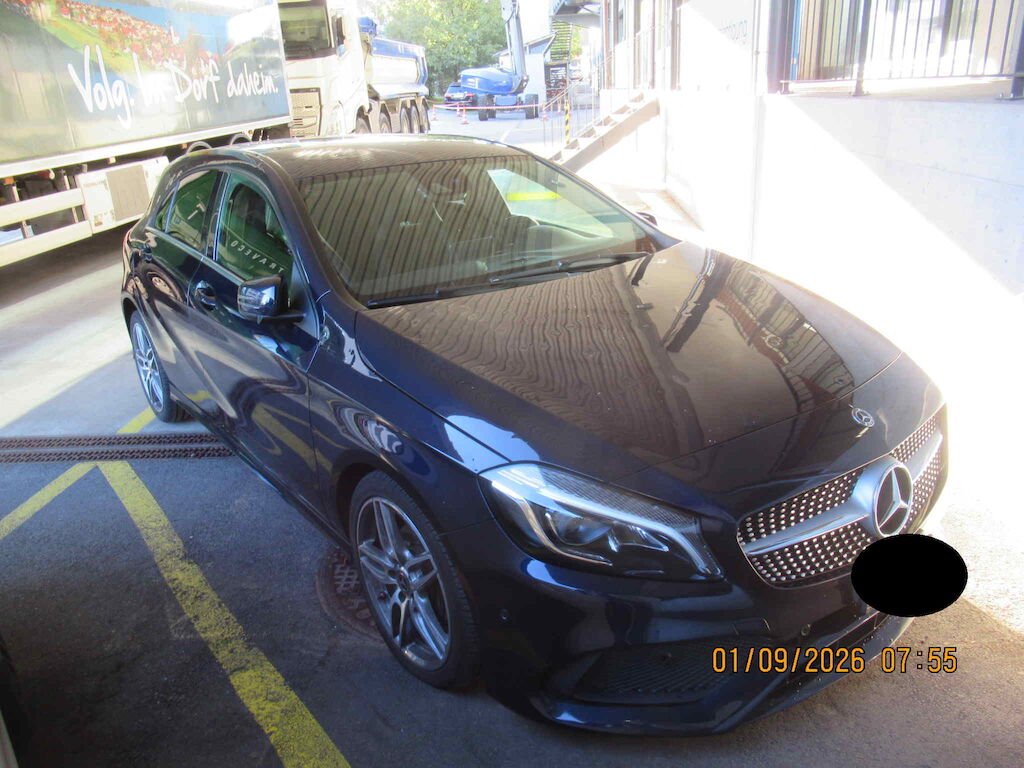 MERCEDES-BENZ A 200 AMG LINE