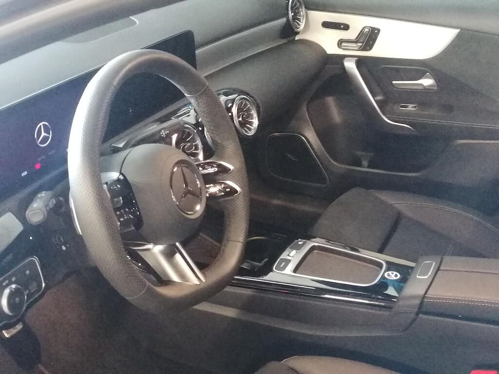 Mercedes Benz A 250 4MATIC