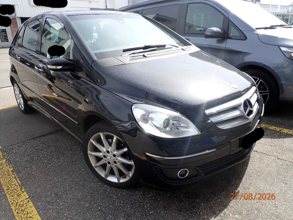 MERCEDES-BENZ B 200