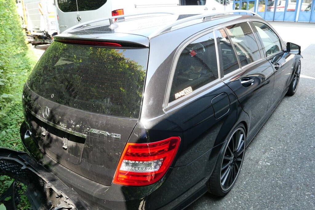 Mercedes-Benz C 63 AMG Behindertenfahrzeug