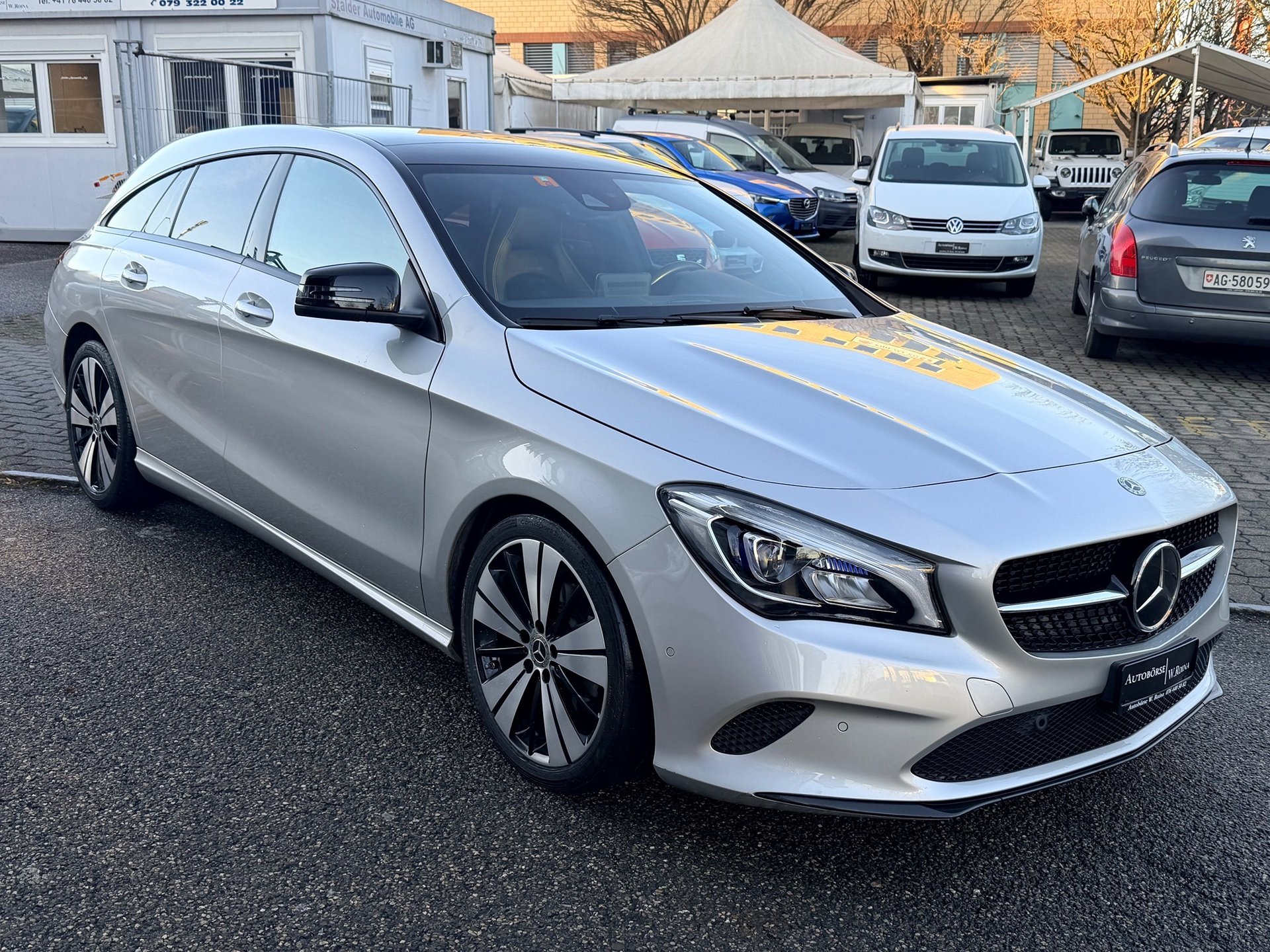 MERCEDES-BENZ CLA 200