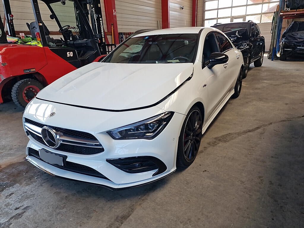 Mercedes-Benz CLA 35 AMG 4matic