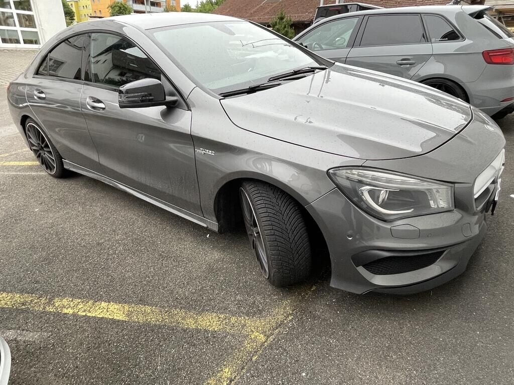 MERCEDES-BENZ CLA 45 AMG 4Matic Speedshift