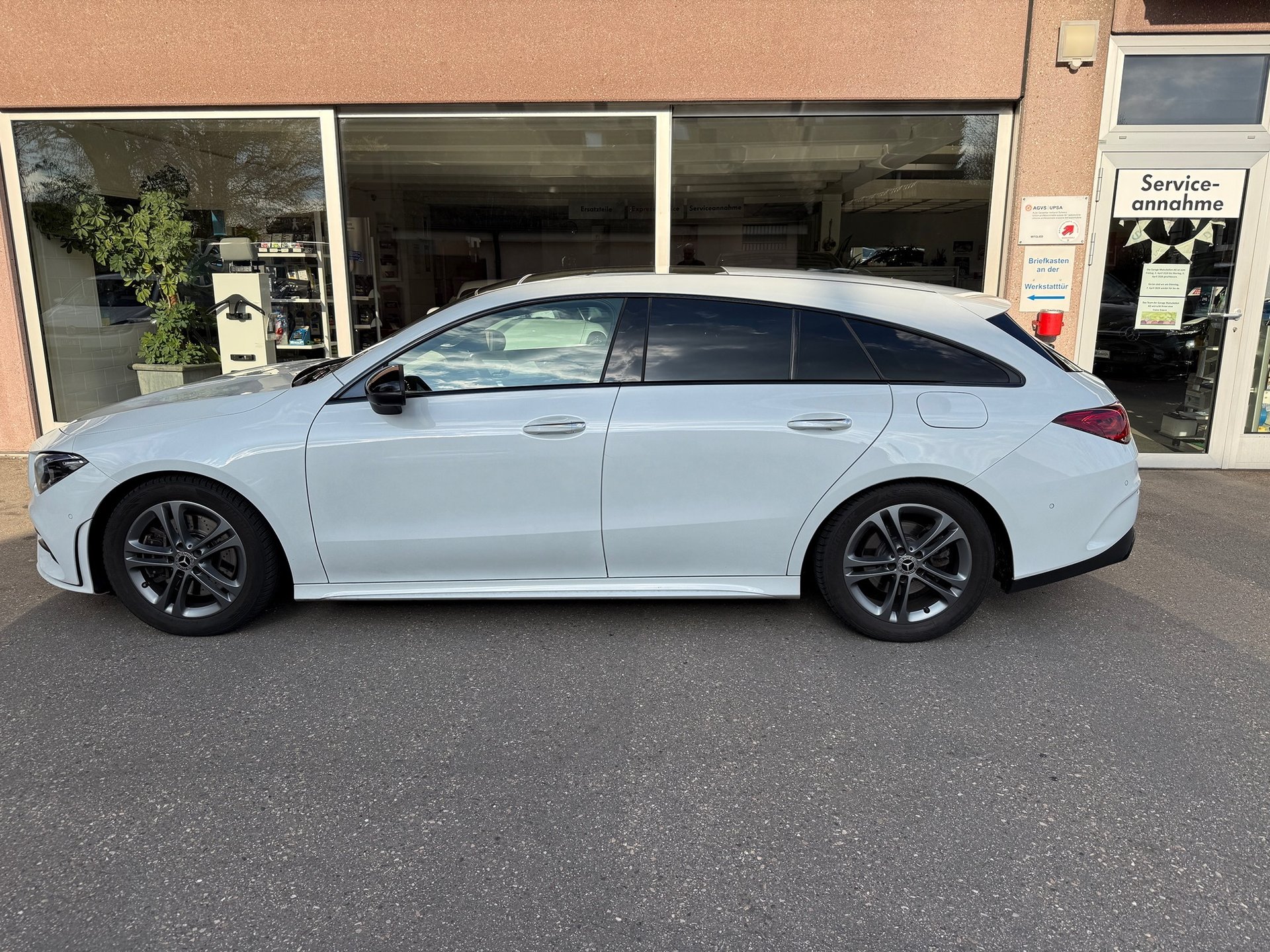 MERCEDES-BENZ CLA Shooting Brake 200 AMG Line 7G-DCT