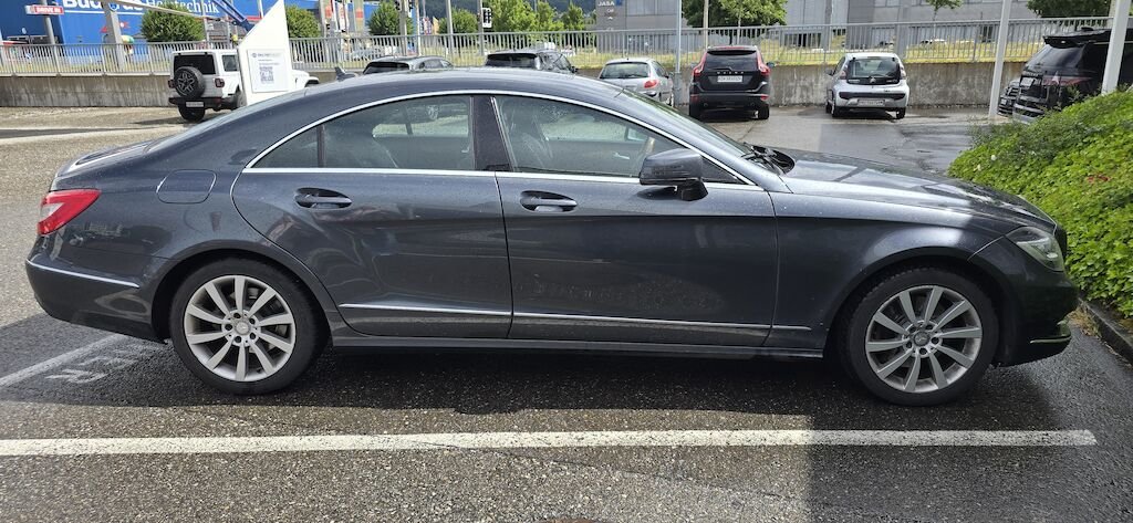 Mercedes Benz CLS 350 Blue4m
