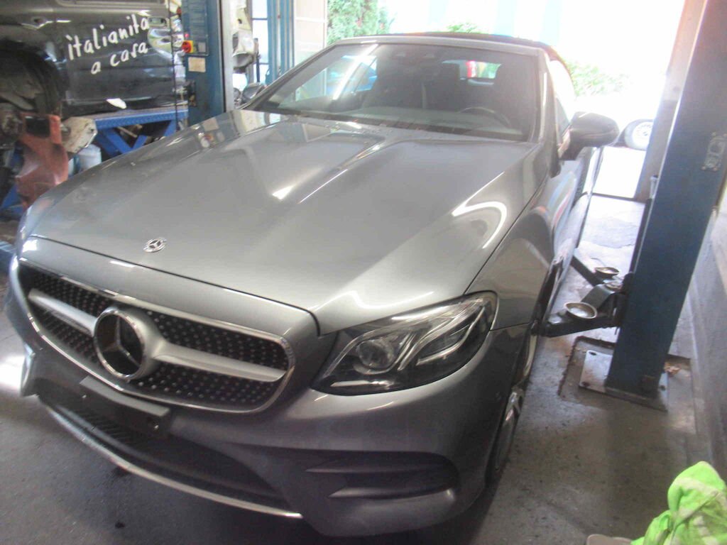MERCEDES-BENZ E 200 AMG LINE