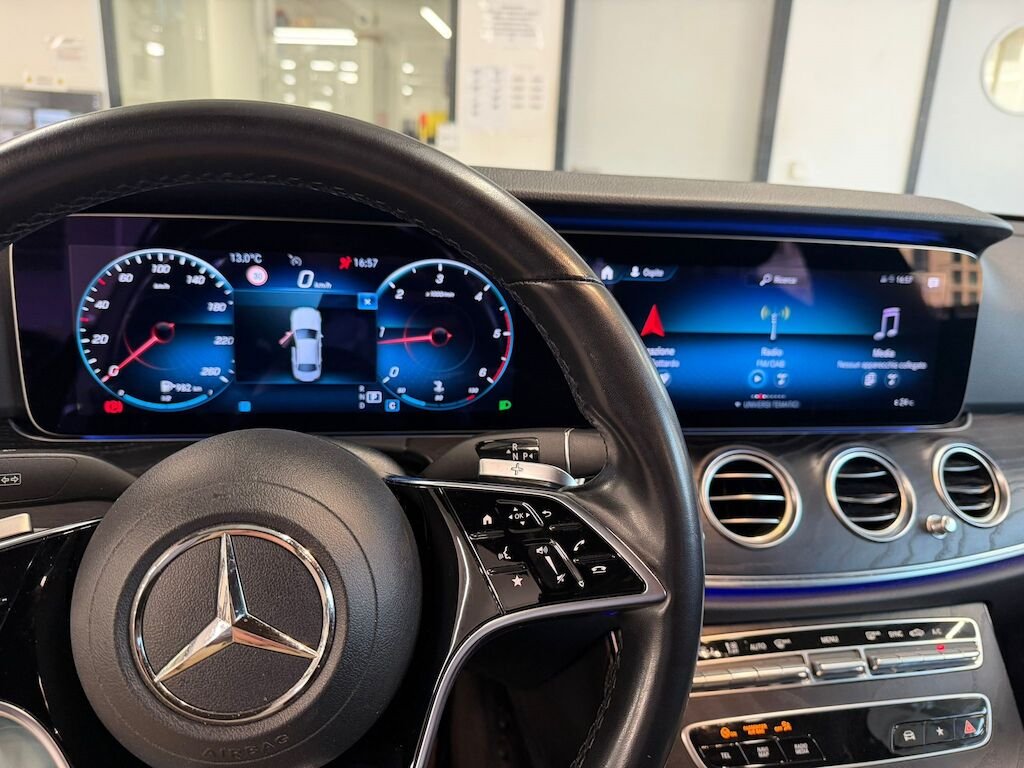 Mercedes Benz e 220d