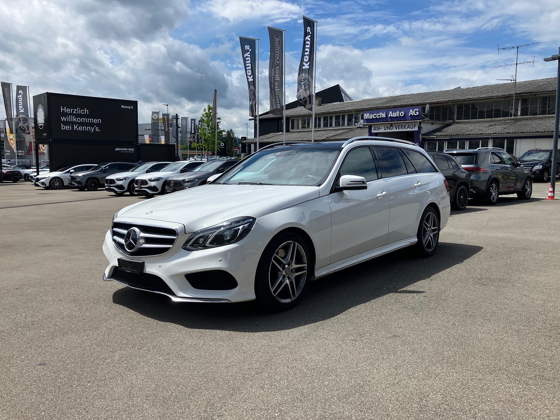 MERCEDES-BENZ E 350 Bluetec 4Matic T-Modell AMG Line