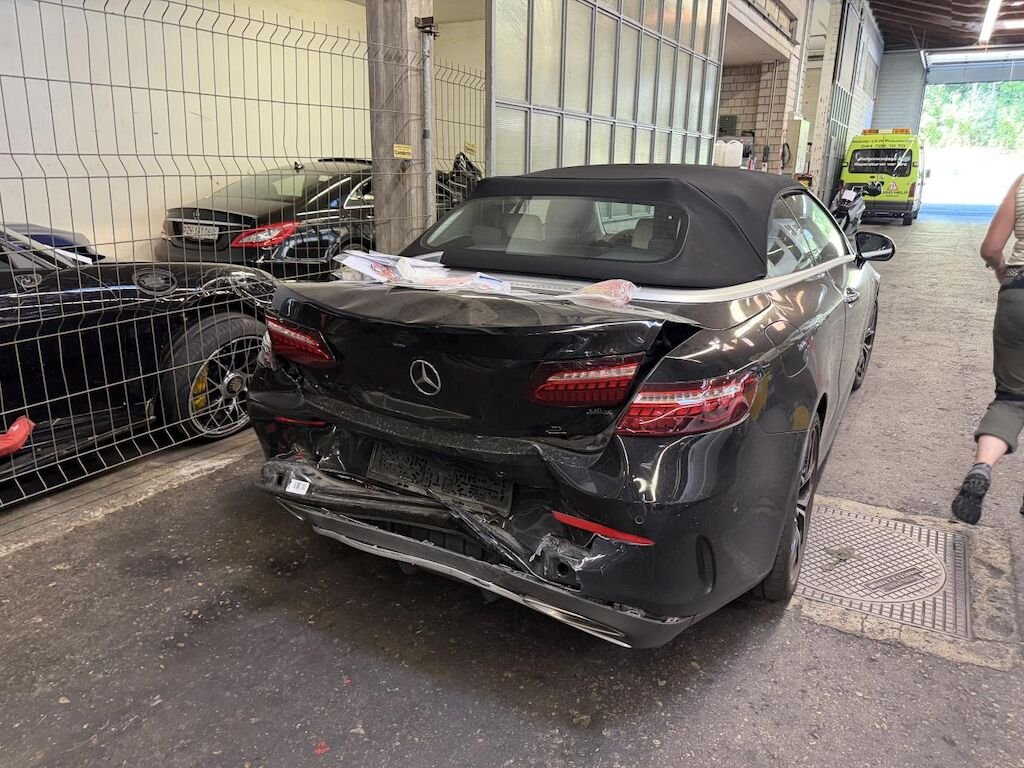 Mercedes-Benz E-Klasse A238 Cabriolet E 200 AMG Line