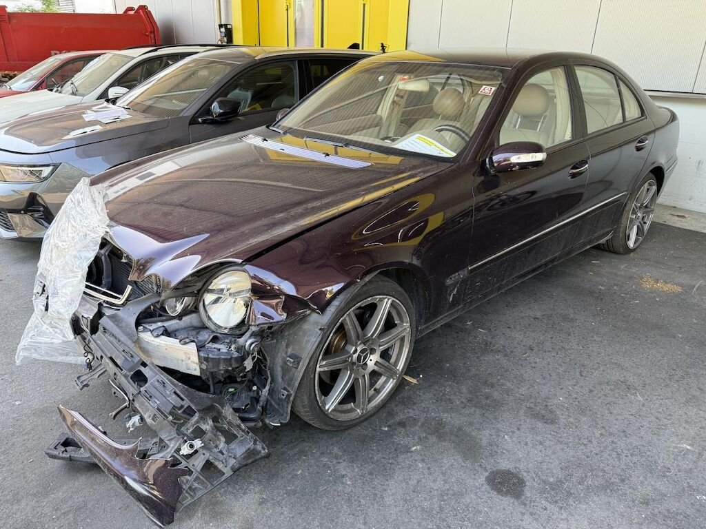 Mercedes-Benz E-Klasse W211 E 500 V8