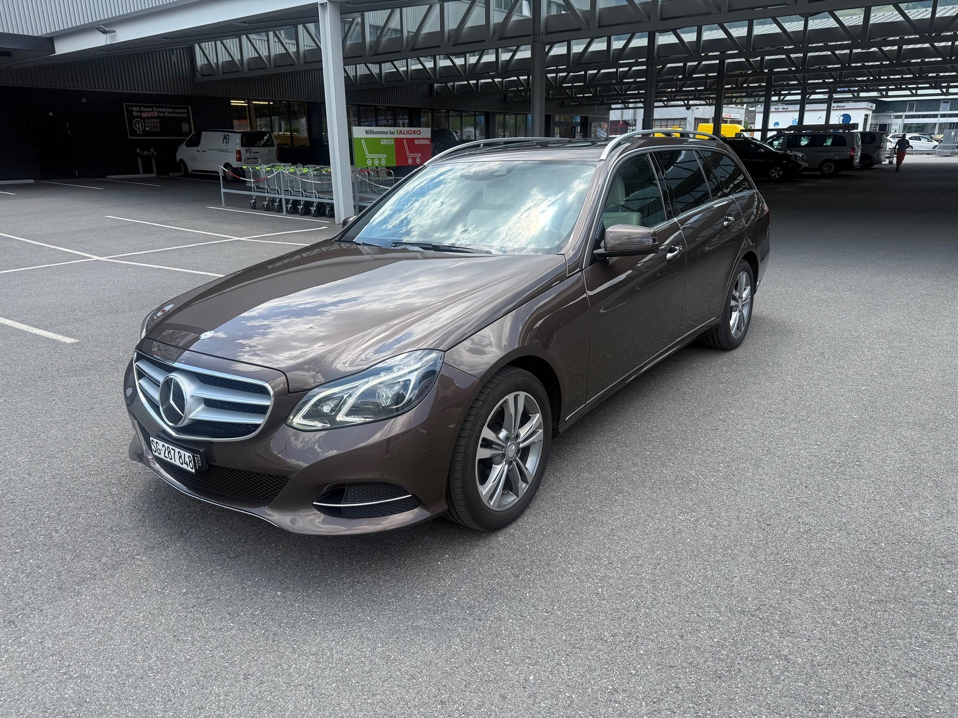 MERCEDES-BENZ E350Bl T4mEC