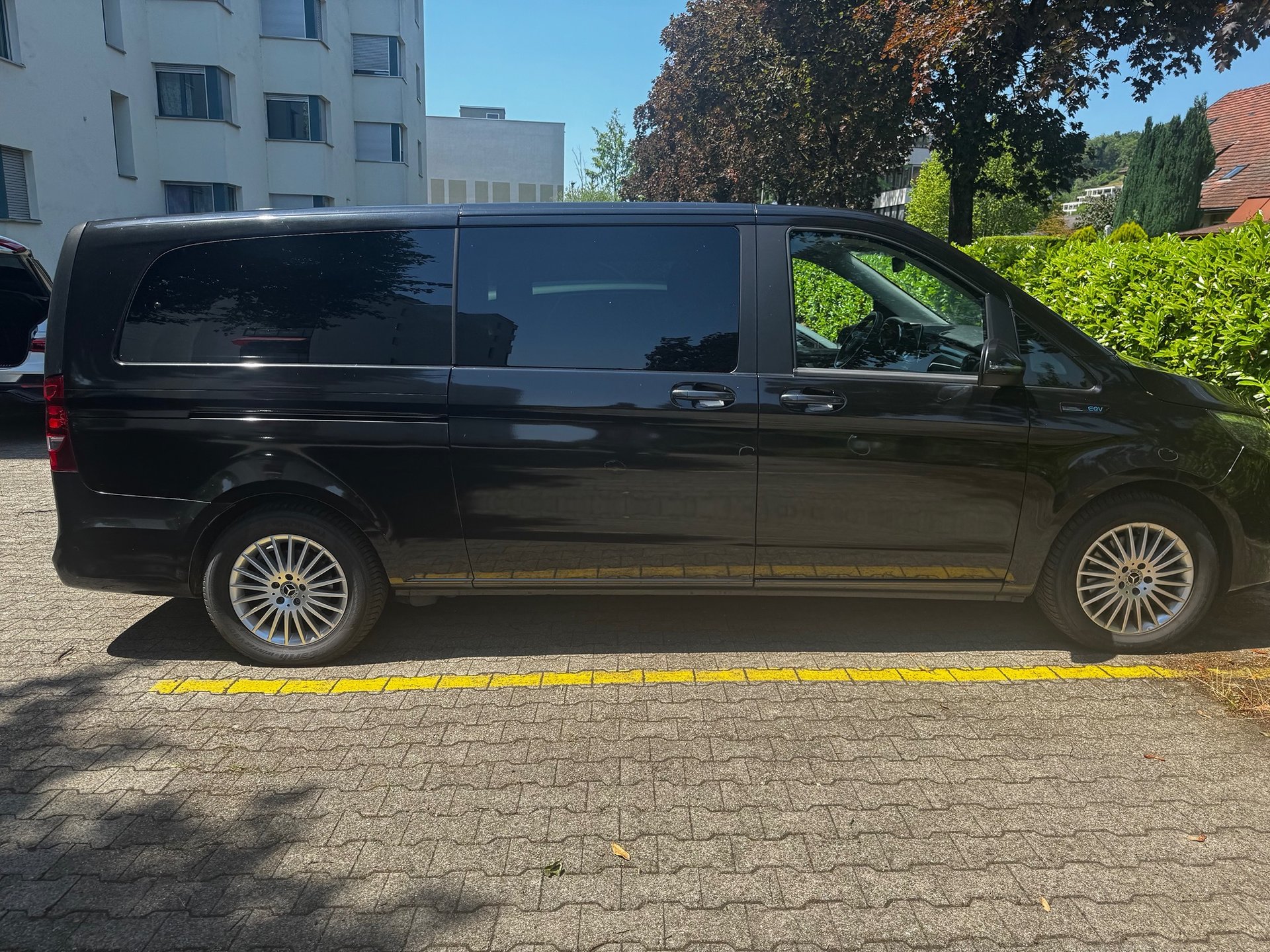 MERCEDES-BENZ EQV Extralang 